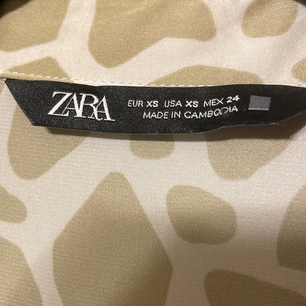 Zara Giraffe Print Satin Button Down Blouse - Picture 4 of 7